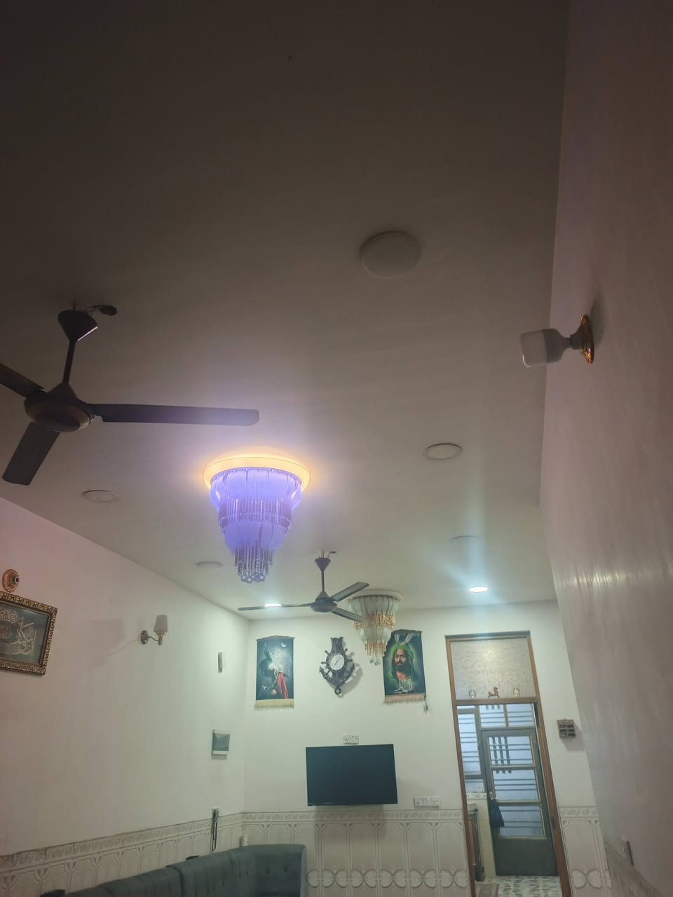 🔥 فرصة لا تتعوّض لمن يدور بيت جاهز وبموقع مميز 🔥

المساحة: 144 متر

بناء جديد سنة 2022

الموقع: قرب سوق الكيّارة، مقابيل مدرسة الساقية

فرع نظيف وهادئ، مناسب للعوائل

البيت كامل وجاهز للسكن، ينقصه فقط الواجهة حسب ذوقك

قريب من الأسواق، المدارس، وكل الخدمات

📞 للتواصل والاستفسار:

***********

***********
