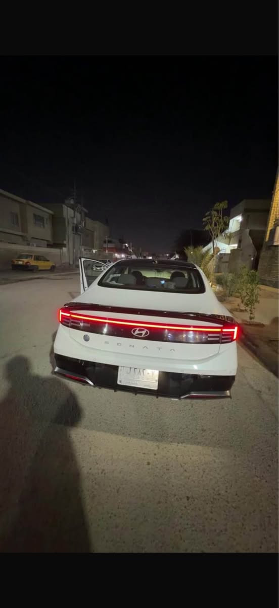 السلام عليكم عندي سوناتا 2025 فول مواصفات 1/1 
مكفولة كفاله عامه من الدعامية للدعاميه 
باسمي تحويل ثاني يوم السيارة جديده بمعنى الكلمه 
السعر 250 وبيها مجال للشراي 
الرقم *********** 
ابو رانيا Colombo, Sri Lanka
