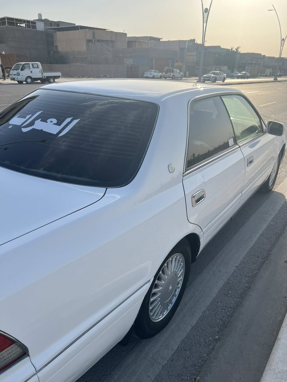 سلام عليكم راس الثور فلات رقم بغداد سنويه عاج كفاله گصه وضربه وصبق قرفه جديده حاويه دشبول جديد تخم تاير جديد حداده من طول لطول قبل ١٠ أيام كرهباياة كلها شقاله مكينه وگير بل صندوك شرط ترايك ١٨٠ لايت زينون عندي بيها وكاله عامه احولك ثاني يوم مكان سياره بصره الزبير *********** تصال السعر ٧٨ ومجال كلش بصيط
