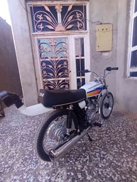 للبيع صارلة اسبوعين من عمرتهة كلة اطلي انتنس ومحرك سيجي شلعة ومعدل فول...