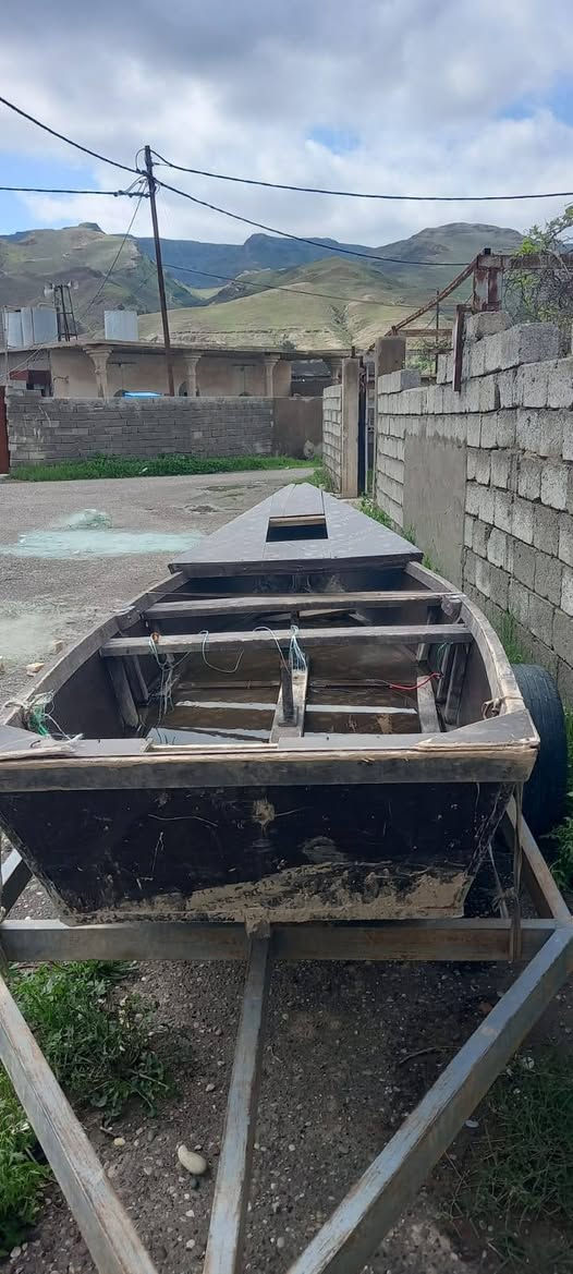 السلام عليكم بلم خشب نضيف حيل للبيع المكان. المسحك 
للاتصال. ***********
