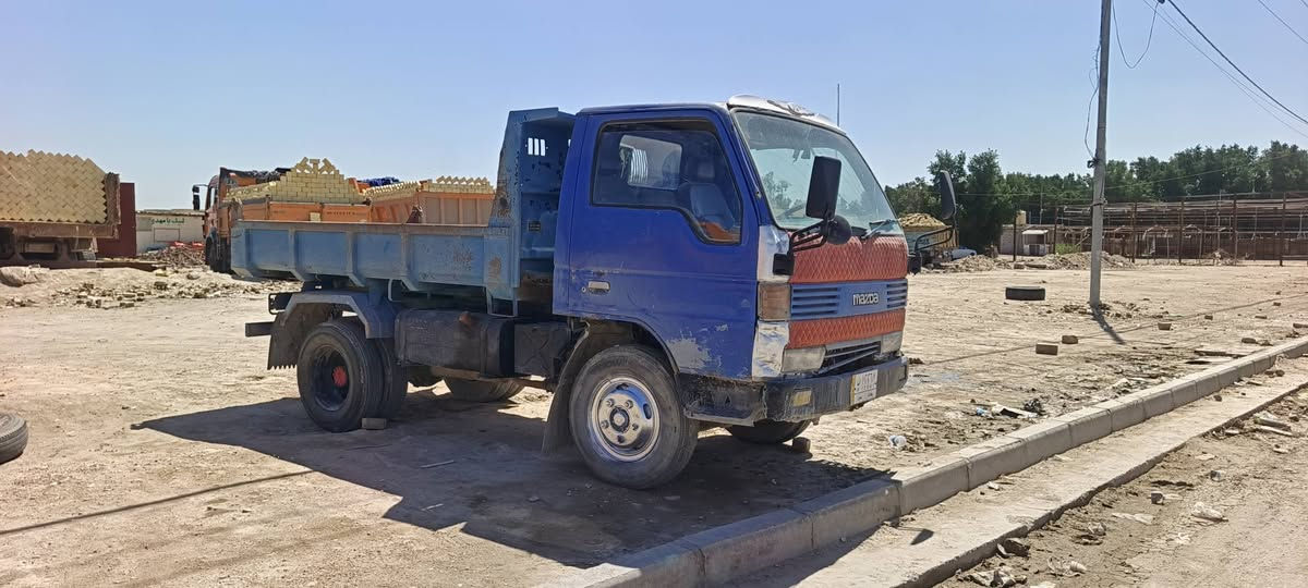 للبيع كنتر مازده قلاب موديل 94 سياره مكفول كفاله عامه ستفسار *********** مكان السياره نجف
