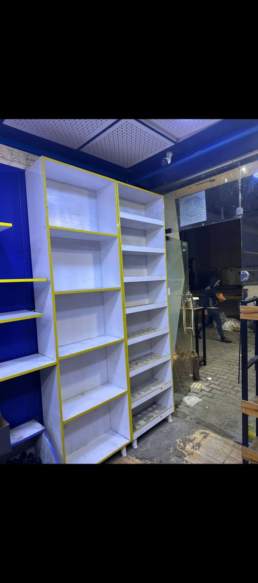 سلام عليكم فاتريات للبيع كامله مستعمل جديد اربعه صاجي ٥ ابيض ومساطر اربعه متر العنوان كربلاء *********** السعر كلهن ب٦٥٠ الف
