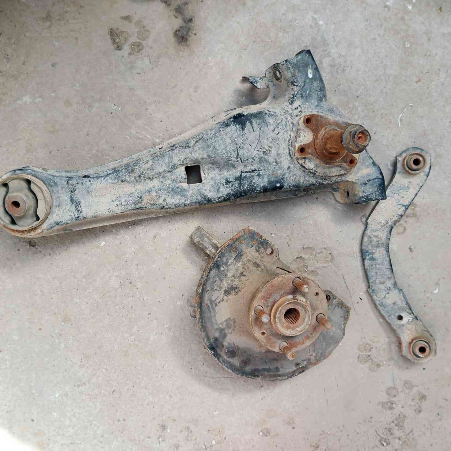 غراض لانسر العنوان بغداد حي النصر المعامل *********** قيم وخذ
