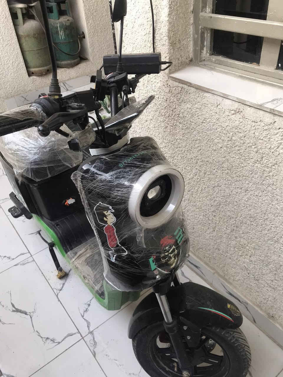 سلام عليكم
دراجه ار 9مديل 2025
5باتري 32امبير
سرعه 85حقيقي 
بيه اشاير  ودبل اشاره
لايت عالي ناصي 
الدراجه بيه هواي مواصفات 
السعر  390 مجال 
مكان بغداد البلديات 
الاتصال على الرقم ***********
