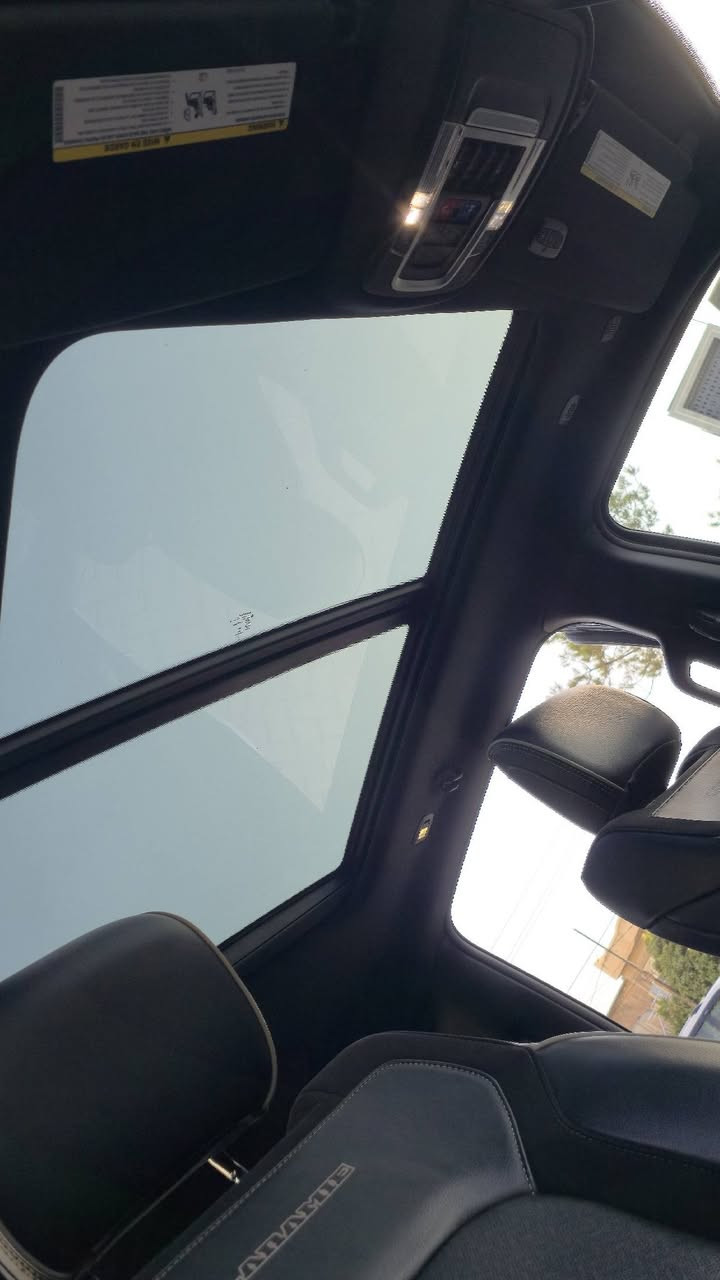 السلام عليكم
رام لارمي 1/1 فول مواصفات 
كلين تايتل (بدون حادث او غرق )
بلاك ادشن
الموديل :2022
رقم اربيل مميز
( 25000 F)
سعر الرقم اقل شي 3.000.000 دينار . 
ماشية 24.000 ميل . 
المحرك : V8 5.7L .
* دفع رباعي 4x4 .
* دبل ثكيل . 
* دبل خفيف . 
* رادار خلفي امامي . 
* سقف بانوراما . 
* حساسات امامية وخلفية  .
* اتوتو ستوب خلفي . 
* شاشه تيسلا كبيرة . 
* المصابيح الأمامية LED .
* المصابيح الخلفية LED . 
* دخول ذكي (بصمة عدد 2) . 
* تشغيل عن بعد .
* هاند برك بصمة . 
* اوتو هولد بالتقاطعات .
* تحكم سترين قفل سرعة . 
* تحكم سترين ميديا وصوت السماعات . 
* نضام صوت هارمن كاردن . 
* مقاعد الامامية تدفئة وتبريد . 
* مقاعد الخلفية تدفئة . 
* المقاعد كهربائية مع ميموري .
* نظام ملاحة نفكيشن GPS .
* مرايا الجانبية كهربائي شفط . 
* شاحن موبايل لاسلكي (وايرليس) عدد 2 . 
* 4 مخارج شحن USB . 
* 5 مخارج شحن تايب C . 
* مخرج كهرباء 400 W . 
* الشباك الخلفي تحكم كهرباء . 
* المرايا الجانبية تدفئة .
* باب الصندوق كهربائي .
* فتاحات بالبونيد سبورت . 
* امكانية تعديل ارتفاع دواسات البنزين والبريك .
* هاند بريك كهربائي .  
* مرايا مع خاصية التعتيم الذاتي . 
* مساحات تخزين إضافية تحت المقاعد الخلفية
* ويل حجم 22 اعلى فئة
* طخم تاير جديد
* باتري جديد


**إذا كنت صاحب هذا الإعلان وتريد حذفه لأي سبب، رجاءا أرسل رسالة إلى الدعم الفني**