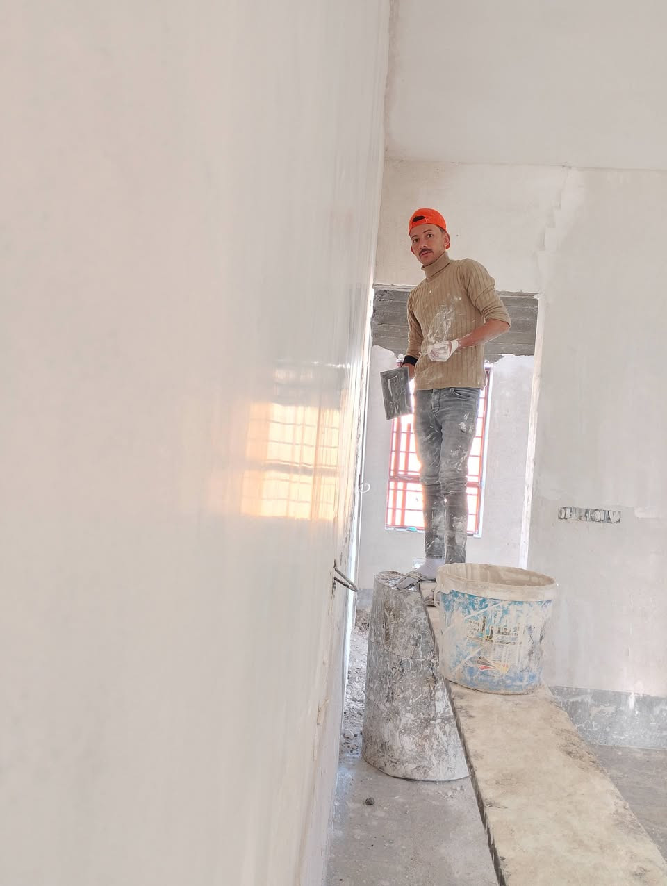 السلام عليكم   جزء من عملنا
جوده في العمل وسرعه في الانجاز..لباخ جص متفرق حالين 

***********
