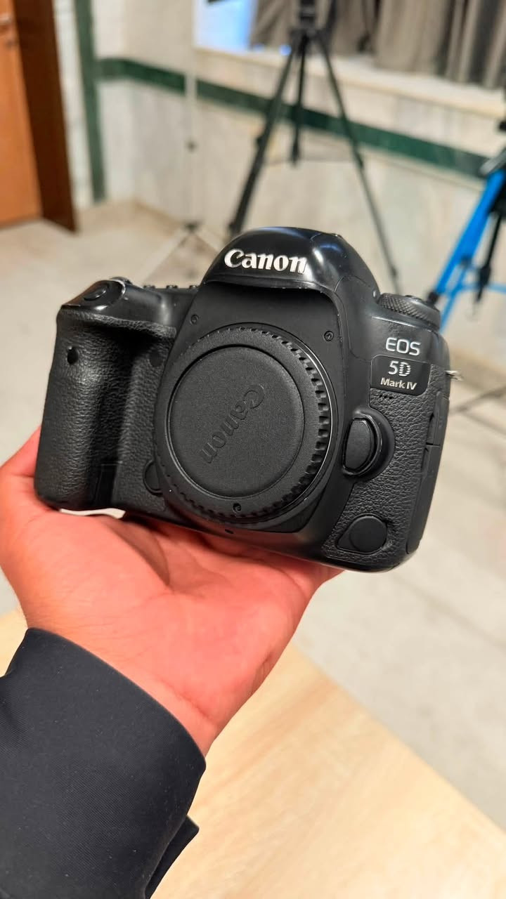 بدي كانون 5D مارك فور للبيع
شتره مايتجاوز 10k
ملحقاته 
بدي 
كرب 
بطارية 
شاحنه 
جنطة 
ملاحظة / الكامره بيه خط ازرق بالزاوية مايأثر لا على فيديو ولا على صوره 
مكاني بابل 
التوصيل مجاني 
للأستفسار والاتصال 
***********

