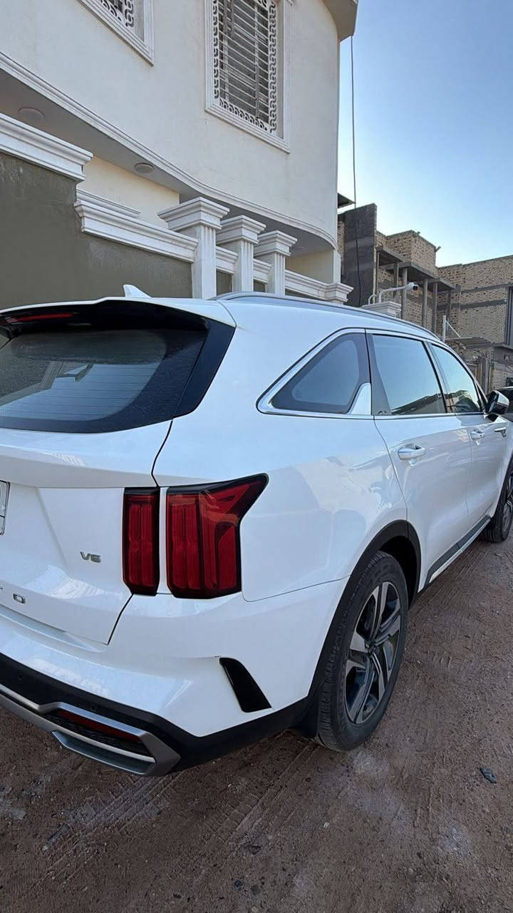 سلام عليكم سورنتو6سلندر 2021للبيع رقم بصره الماني شرط التحويل السياره نضيفه حيل ماشيه 77الف فول مواصفات فتحه سقف  بنراما 5ويل كب كروم سايد بريك دكمه اوتو هولد مثبت سرعه 4جام اوتو بردات خلفيه صندوق شفط كير ماوس تبريد 3قطع
7راكب تشغيل عن بعد اربع انضمه قياده مانع انحدار مري شفط اشاير بلمري بيهه فقط الخسفه البسيطه المصوره بلصوره وكارت بسيط بلباب. العكس السايق وباب السايق شخط بسيط ومصلح  كارت مامبين اصلن تجي وتشوف السعر 255وبيهه مجال للاستفسار***********
