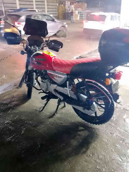 دراجة بوكسر مديل 21 كاملة مانقصه برغي مكينه تخبل لا تنقيص ولا تبخير
ماشيه 30 حقيقي  ستخدام شخصي وراقه  كاملة  مكاني 
*********** مكاني بغداد بلديات ضياه حلفي
