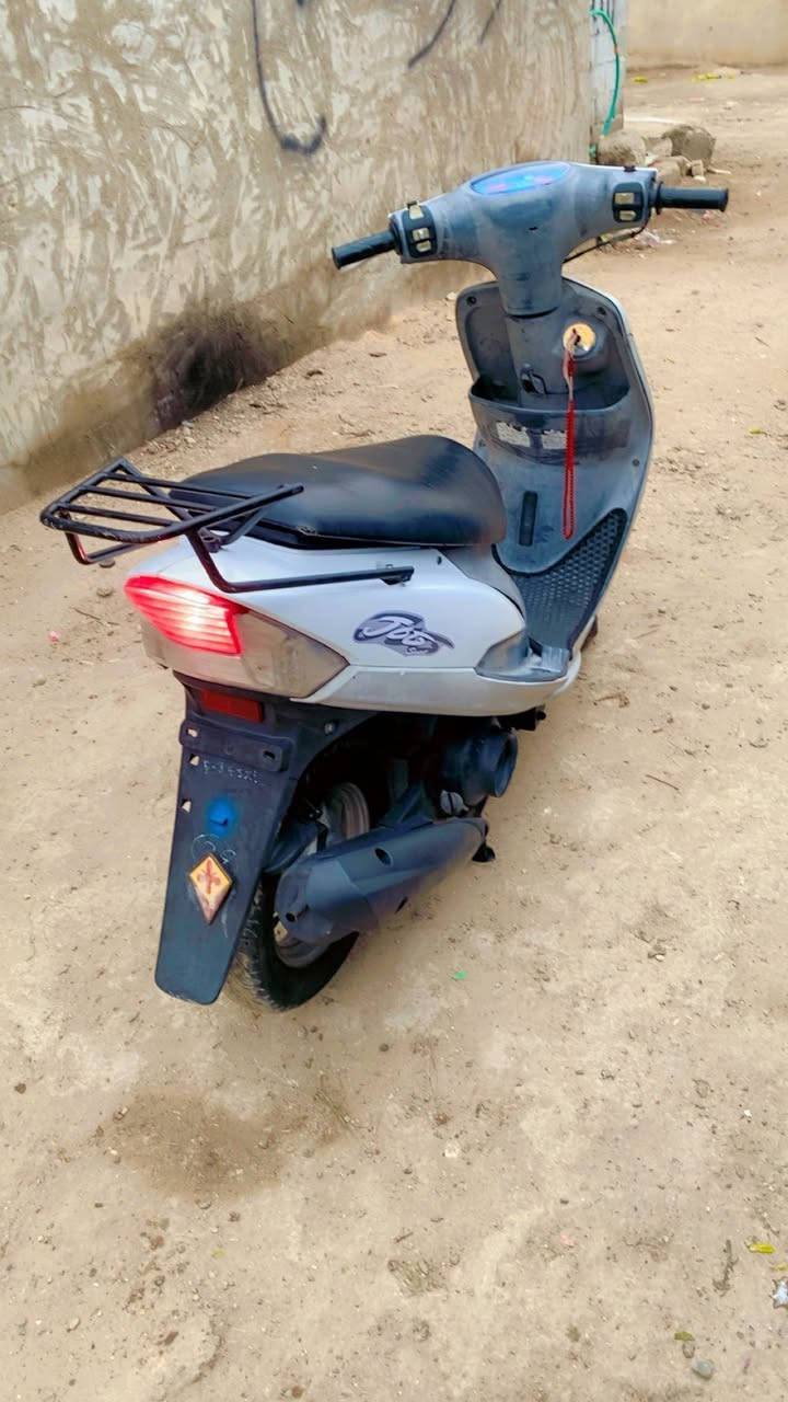 ‏ماكس ￼نغولي للبيع الدراجة نظيفةو مقفولة من كلشيء وما مفتوح بها شي الله شاهد عنوان بغداد مدينة الصدر هذا الرقم *********** ￼
