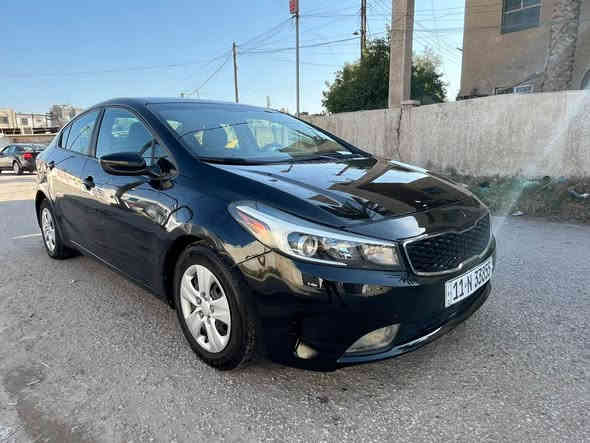 السلام عليكم 
كيا فورتي للبيع
موديل 2017وارد امريكي
محرك 2000دووش
السياره جاهزه من كل نقص
كير محرك صدر امامي خلفي كله جاهز
تبريد ثلج تخم تاير باتري كله جديد وجاهز
السياره بيها صبغ جوملغ خلفي فقط اثر طخه بدون اي دواخل وبارد باب السايق فقط الباقي مكفول
رقم بغداد الجديد هزه ورقم وسنويه جدد
السعر 118وبي مجال بسيط
للاستفسار ***********
عنوان بغداد جي الجامعه 
مكلف بالنشر القائم
