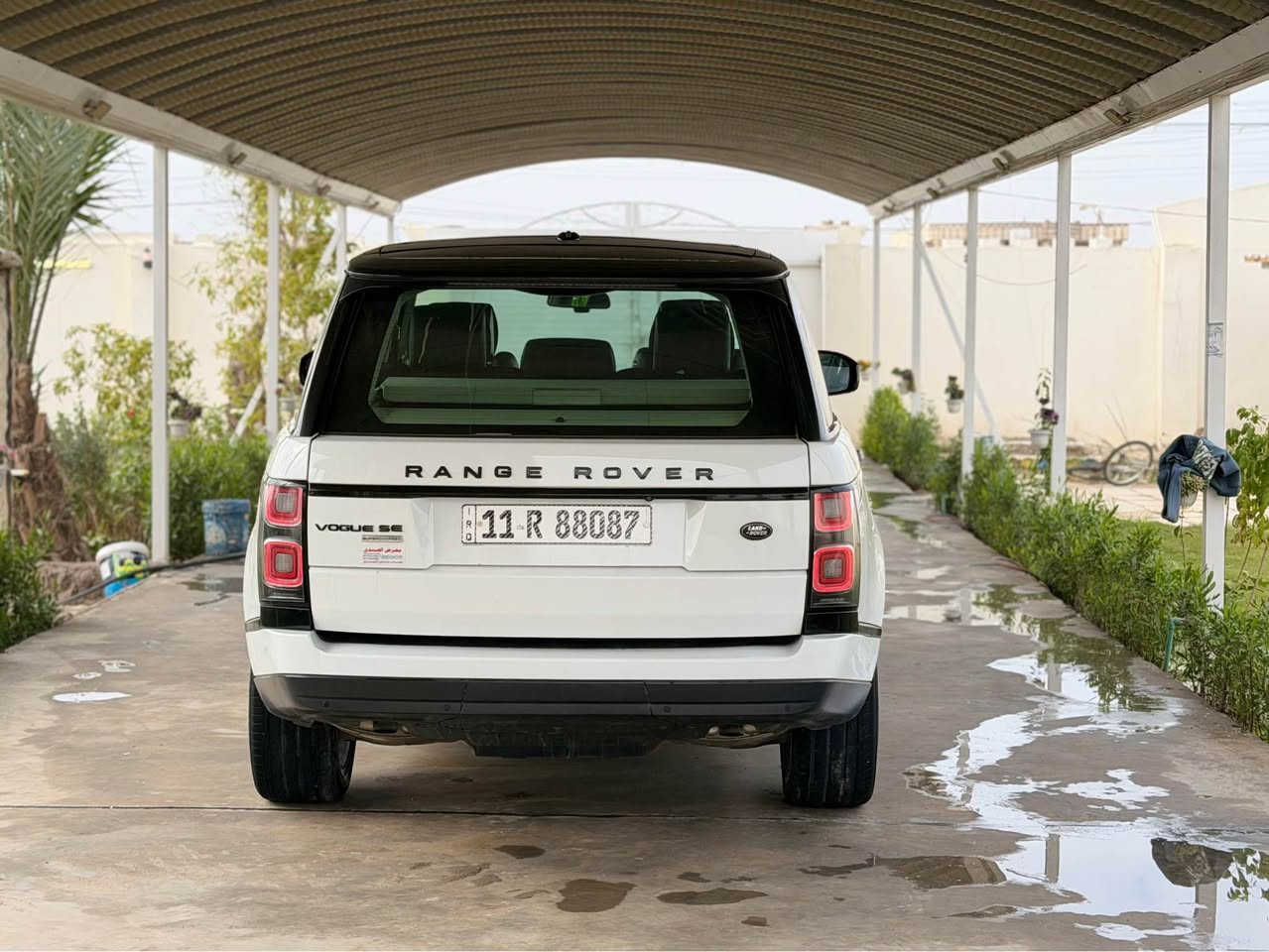 السلام عليكم 
للبيع رانج روفر فوج 2014 محدث 20 فقط دعاميات ومازدات بدون صبغ وكالة سردار ضمان 
ماشيه 140 الف 
كفاله عامه عده دعاميات الباقي كله مكفول 
لابارد لاتبديل 
السياره جديده صدر كله جديد مبدله قبل اسبوع
تخم تاير 
كير ومحرك كفاله ما مفتوحات شرط 
المواصفات 
.داخل قهوائي
.هيتر ستيرن 
.شفتات ستيرن 
.رادار 
.محرك 8 سلندر
.كشنات كهرباء
.خزن ميموري
.لايت زينون 5 عدسات
.ابواب شفط
.دوسات كهرباء
.يدات بصمه 
.جكات 
.مودات قياده
.السيارة فول 1/1
السعر مناسب اتصل ودلل
*********** 
العنوان بغداد بغداد, العراق
