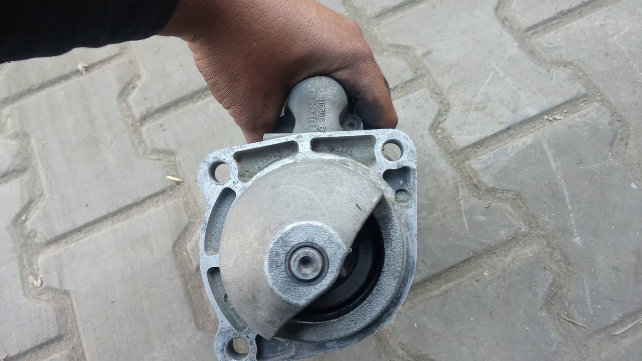 كمنز102 12فولت ***********
دويس 24فولت
مسيو بوشي رافعة

