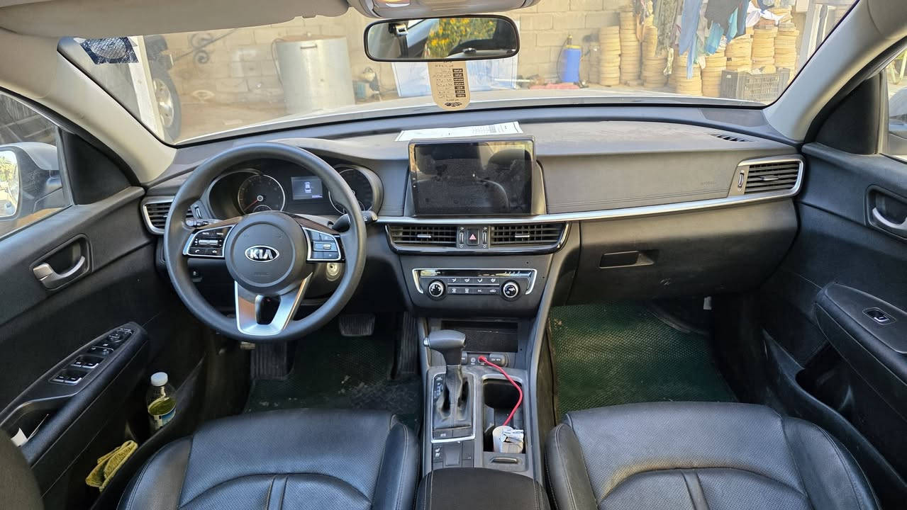 السلام عليكم
اوبتيما K5 كوري غاز اصل من كوريا 
 مديل 2021 مديله اصل 2021
نص مواصفات 
رقم قادسيه معوقين
السياره مكفوله بس بيها حالوب ناعم ممبين 
السعر 150$
سيف المعموري ***********
