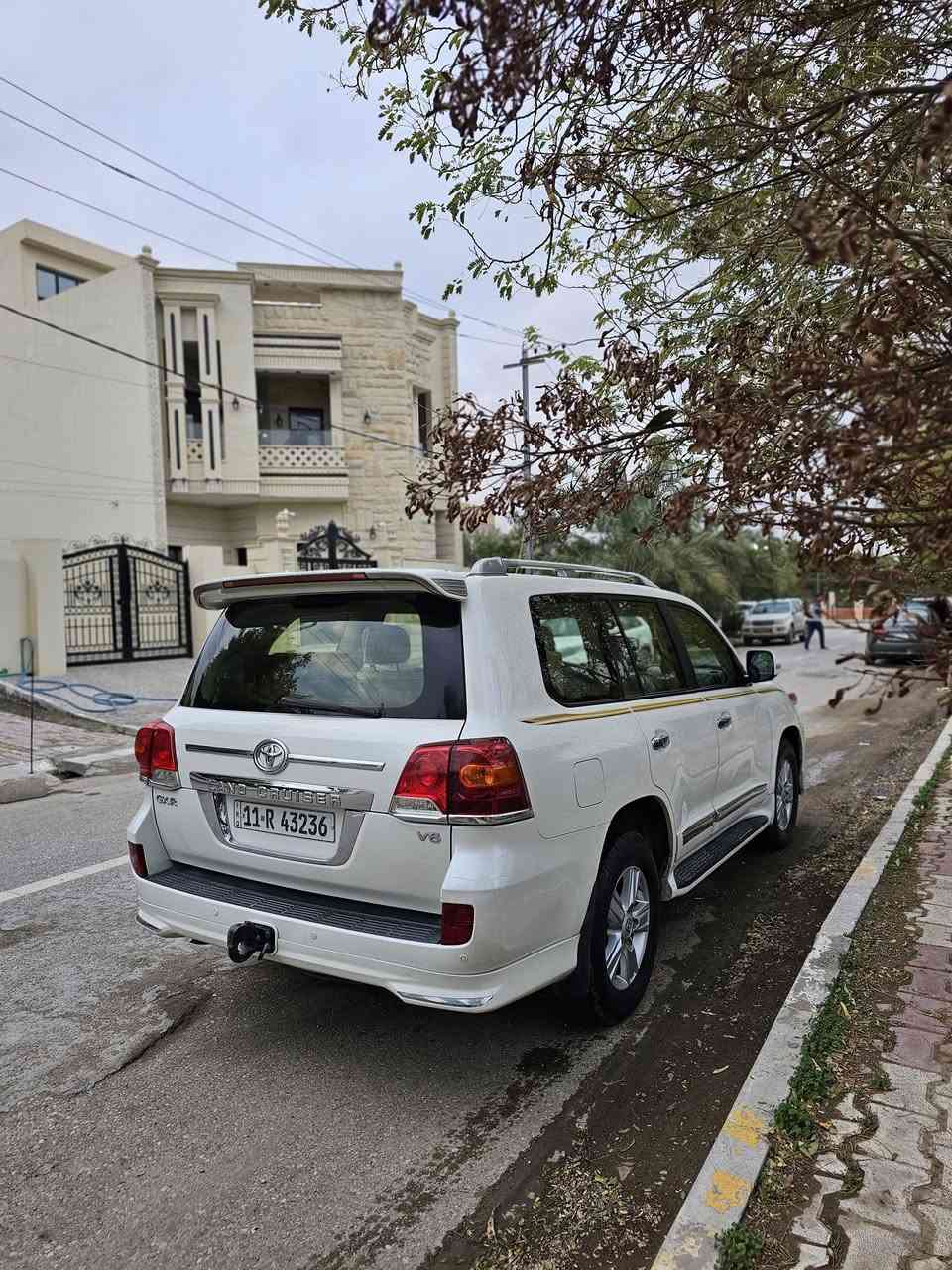 بيع مستعجل لاتكروز  بريم ام الطفايه م 2015 فقط قطعه بمدله بلادي ماشيه ١٣٠ كم حقيقي سياره جديده ٩٥%  بدون شخوط بدون دواخل قفل قفل ٣٧٥ ورقه مكاني ديالى ***********
