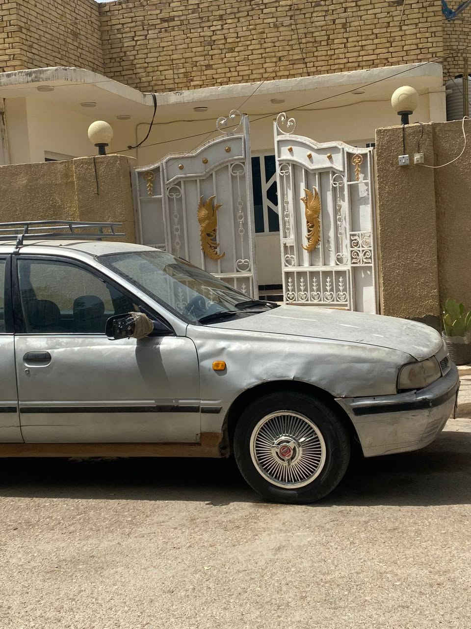 سياره نيسان سني موديل 92
رقم نجف راعيها بالنجف بس مااندله 
مكينه بيها بخار كير جديد تايرات نص عمر والباقي شوف العين 
السعر 22 ورقه وبيها مجال ***********
