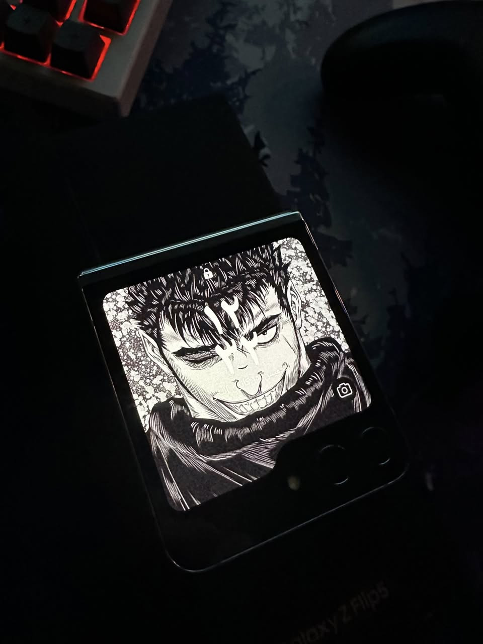 GALAXY Z FLIP 5
الجهاز اخو الجديد نضافة فول مكفول من اي شخط او تصليح
سعرة 500الف كارتونة موجودة وكيبل الاصلي موجود
مكان بغداد العلام تواصل :***********
