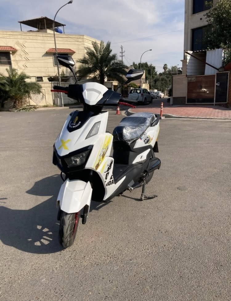 السلام عليكم دراجه شحن MTR ماتركس للبيع دراجه كلش حلوه و نظيفه كفاله عامه من كلشيي دراجه معتني بيها إلى درجه و هاي الصور و شوفت عينكم مواصفات الدراجه 6 بطاريات كبار  ويل حجم الجبير حجم 12 بيها نظام بارك و بيها نظام بك و بيها كروز سرعه مثبت سرعه بريك امامي خلفي هايدروليك بيها مساحه خزن جبيره لايتات عالي ناصي زنون بيها إشاره يمنه يسره 
سعر الدراجه 675 و بيها مجال 
مكاني بغداد الصالحيه او البياع حسب المكان الموجود بي لو صالحيه لو البياع 
للاستفسار *********** محمول او واتساب
