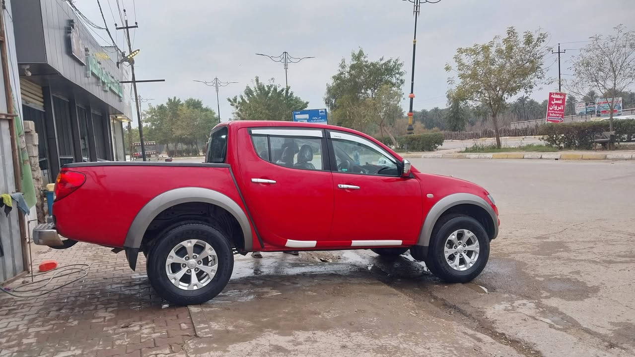 مسيبوشي 2015 فورويل اوتماتيك ٦سلندر كفالة من الصبغ والتبديل والحادث سنوية ورقم وهزة جديد كله بغداد الدولي باسمي  برغي ممفتوح بيها ع الشركة بدون نقص📍📍كهربائيات كلها شغالة صدر امامي خلفي جديد تبريد تدفئة شغال باتري جديد جاهزة من كلشي وعليها اضافات الف ماتصرفلها باسمي مال جناي سعر ١٧٣
#تحويل_مباشر 
#العنوان_ديالى_بعقوبة 
للاستفسار للشراي ☎️📞
***********
