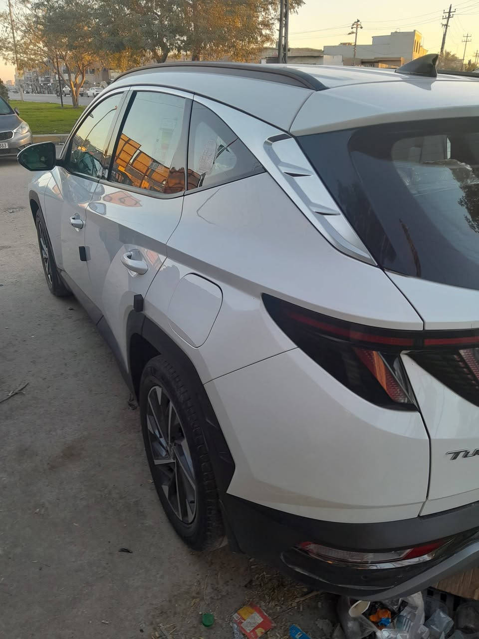 توسان موديل ٢٤ رقم بغداد الدولي مكفوله بيها بارد بسيط جدا وما امبين اصلا مثل ما موضح  بالسونار ماشيه ٤٥ بصمه سايد بريك دكمه كشنات كهرباء قطعتين تبريد بردات تشغيل عن بعد حساس اطارات شاحن وايرلس سبير مانازل وباقي المواصفات المعروفه السعر ٢١٥ بيع او مراوس موجوده بكربلاء هاتف ***********
