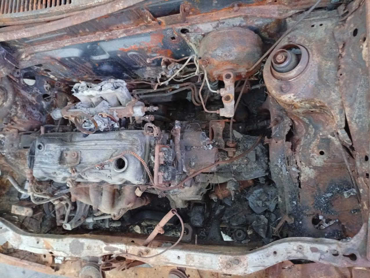 سلام عليكم اخوان عندي هاي سياره سايبه صفره  احتركت ونايمه ع كلبي  بيهه سنويه والرقم موجودات السنويه مو بسمي بسم الشركه مال سيارات والصراحه ماعرف ياهو يشتريهه ف كلت انشرهه هناه وعنوان البصره ابي الخصيب وهذه رقمي ***********
