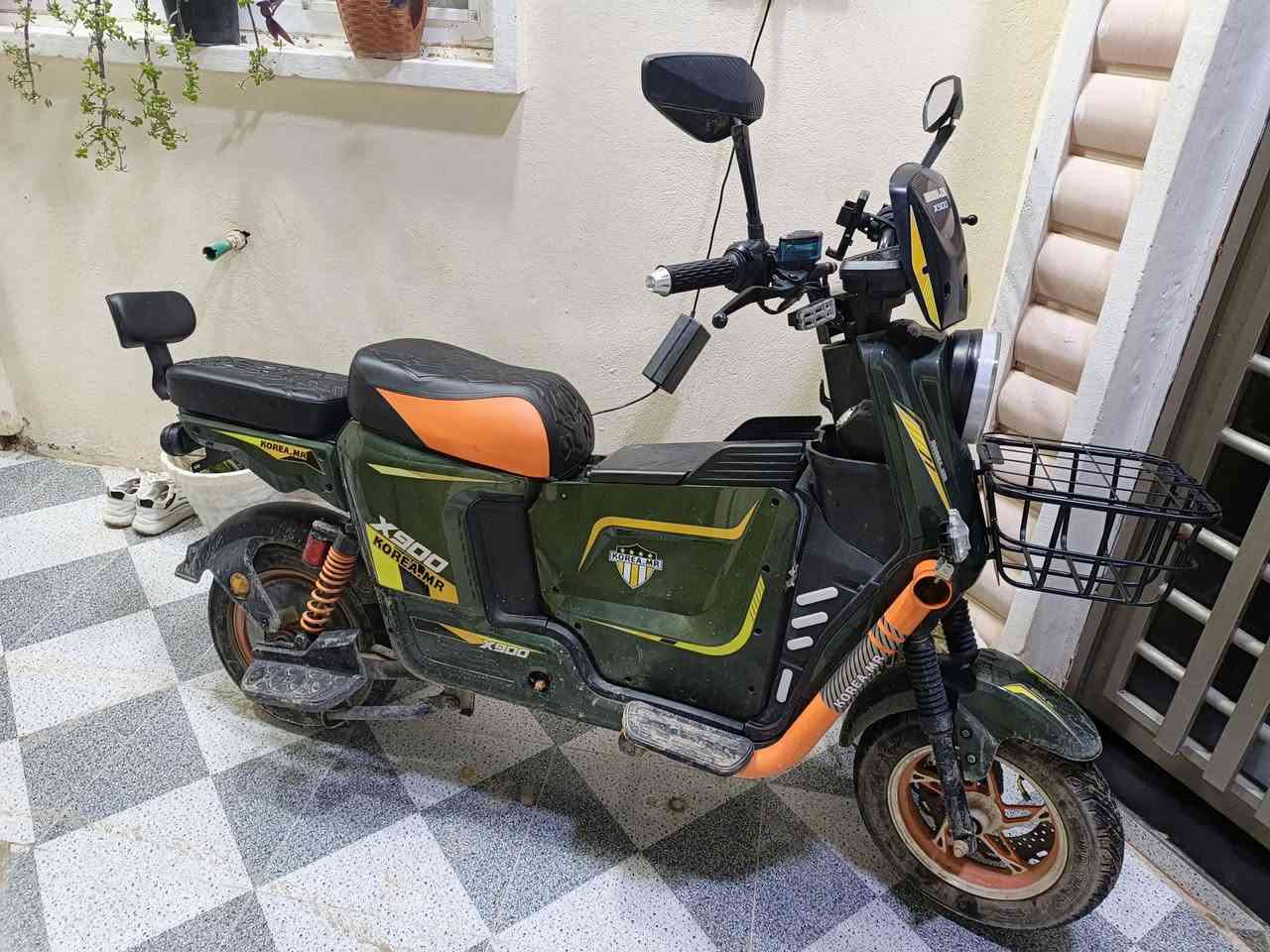 دراجة x900
للبيع نظيف جديد ماصار شهر من ماخده 
500 قفله شراي يتصل على رقم *********** 
مكاني ديالى بعقوبة
