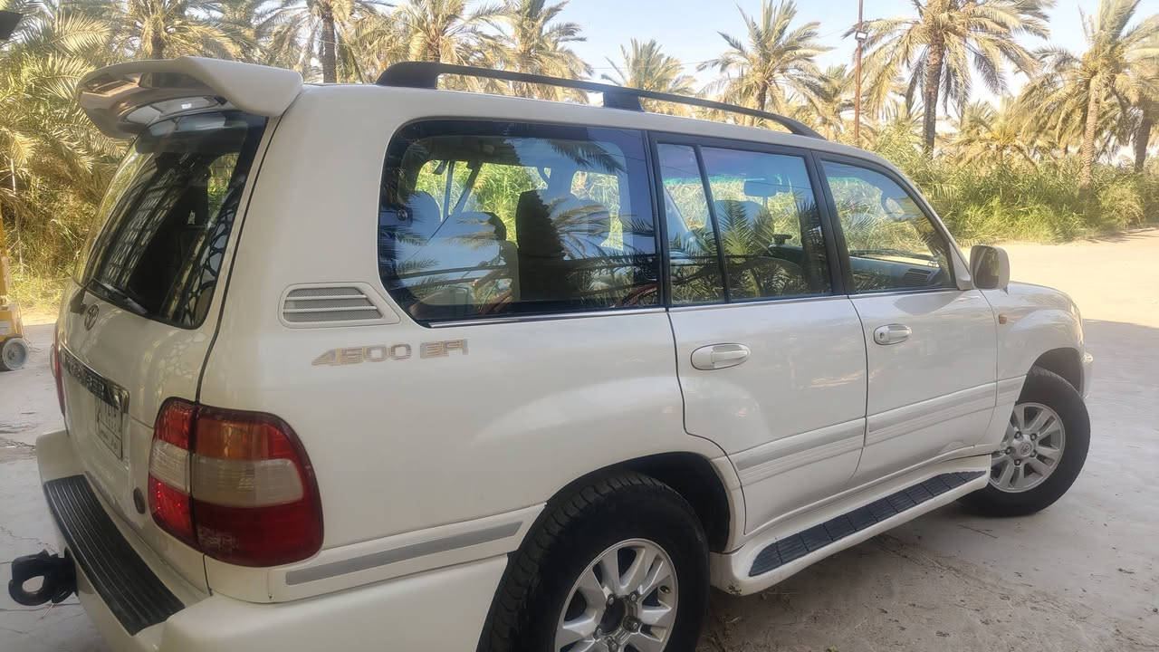 السلام عليكم لاند كروز للبيع
موديل 2006
السعر153$ وبيه مجال
مكان السيارة العمارة ميسان
للاتصال...***********
