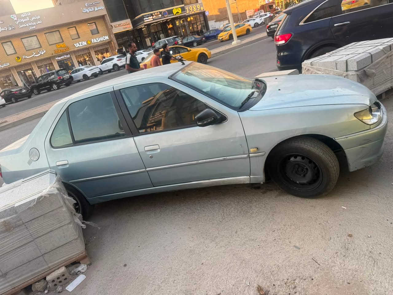 السلام عليكم بيجو للبيع 2001 السيارة حلوة وخير من الله 

📞 ***********
