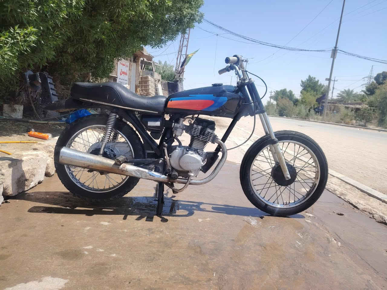 السلام عليكم دراجه كلك للبيع السعر 300 وبيها مجال العنوان نجف شارع المدينه
***********
