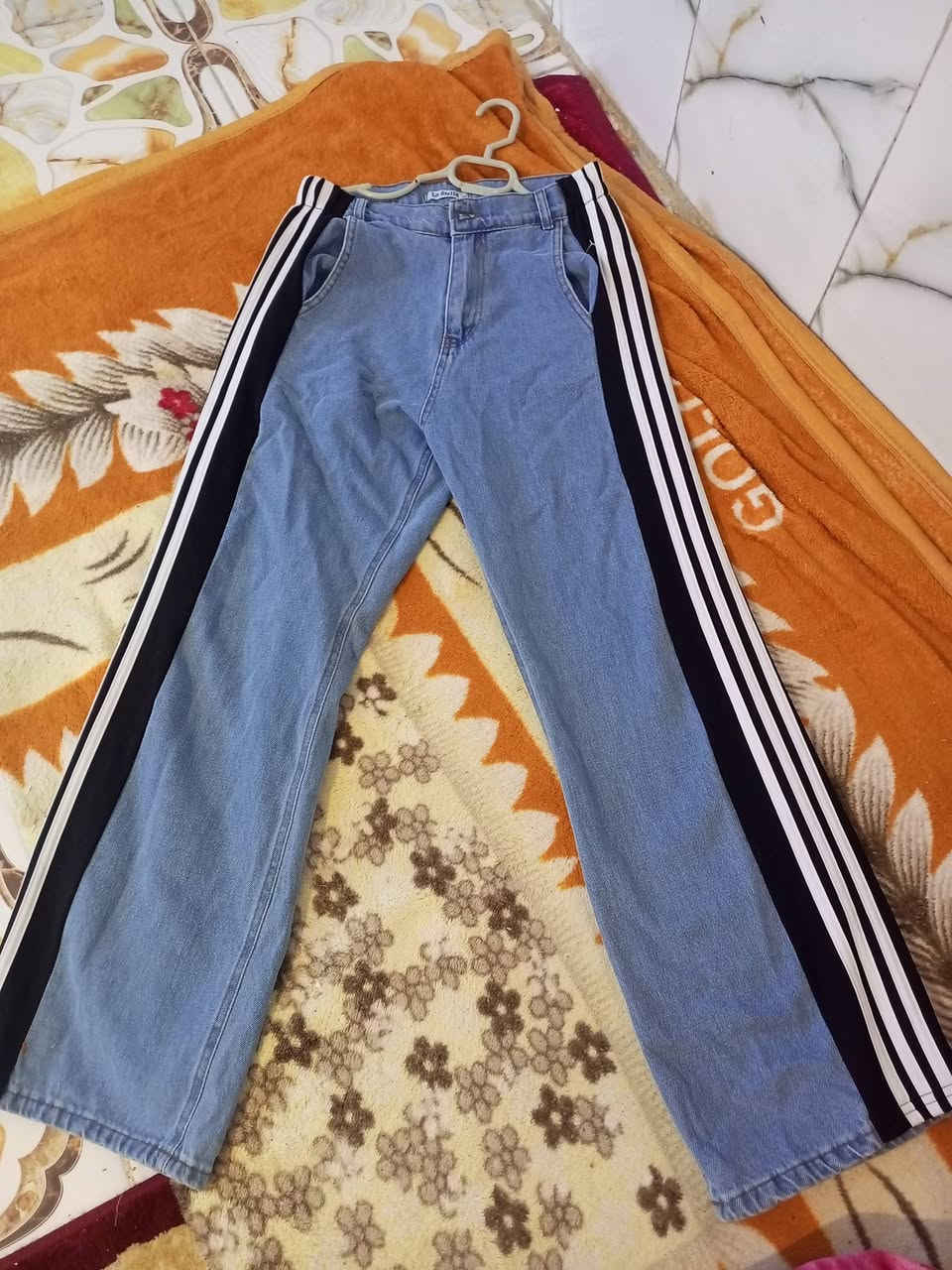 بنطرون جديد ابو محل ميقبل ايرجعه اريد ابيعه ب6  مكانه فلاحيه حجم البنطرون 42     الشراي يتصل ياخذه بعده بالعلامه مالته ***********
