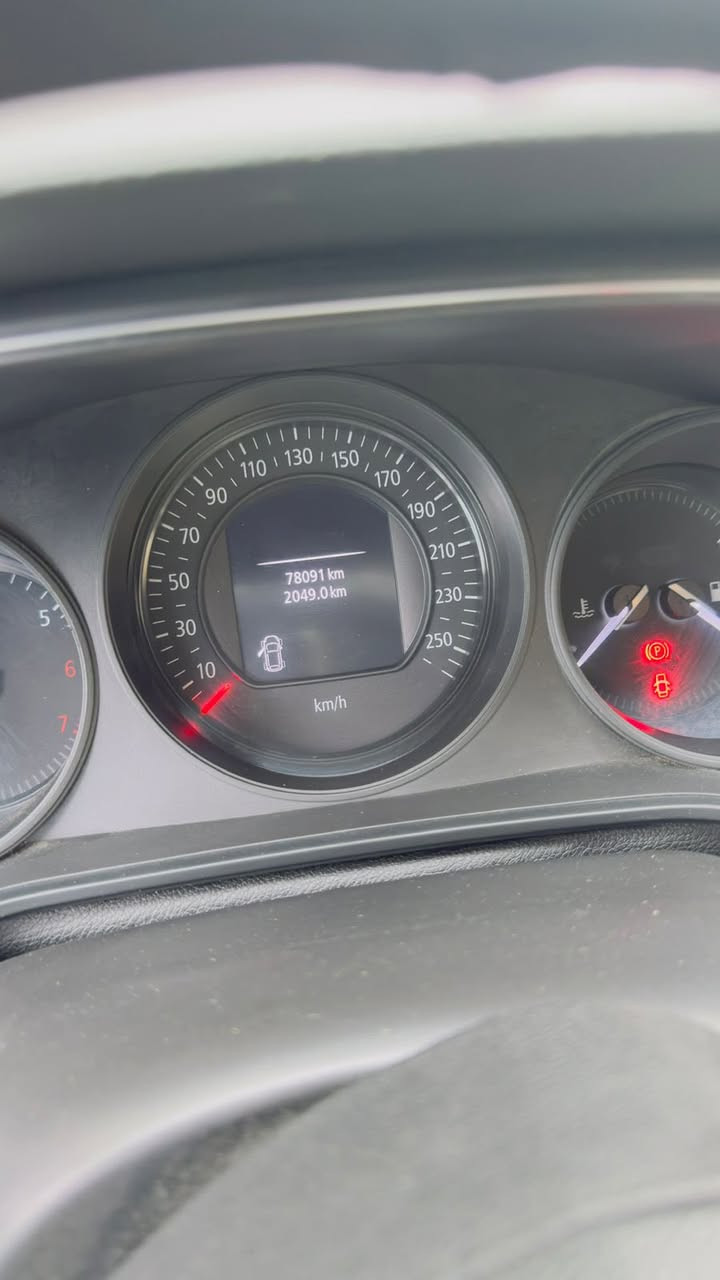 السلام عليكم رينو ميكان موديل  2021 للبيع 

سيارة بيها طخة بقبق البانزين خفيفة كلش وباقي سيارة مكفول كفالة عامة موصفاتها ستندر كير مكينه مكفولة ماشية 78 الف كيول ماخذها زيرو من شركة و على ايدي سيارة نظيفة جدا و جاهزة من كلشي وسيارة حرة ممطلوبة وباسمي تحويل مباشر رايدها ب108 وبيها مجال 

للاستفسار ***********
