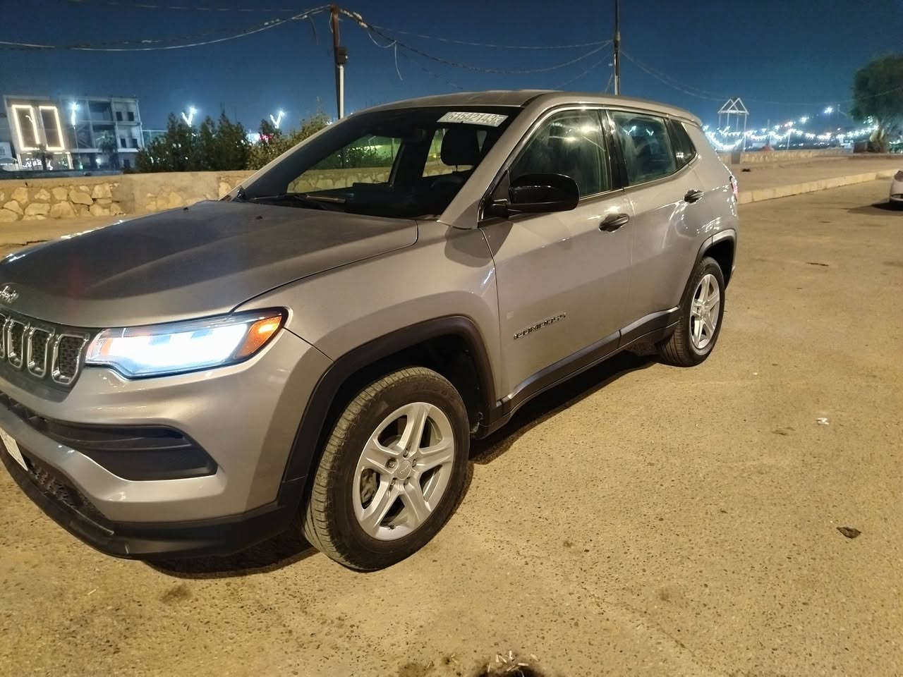 جيب كومباس موديل ٢٠٢٣ نص فول  ماشية ٨٠٠٠ حادث بسيط محرك ٢٠٠٠ تيربو فحص مؤقت تترقم بغداد أي محافظة  صور الحادث مرفقة مكان السيارة العمارة  السعر ١٦٠$ وبيه مجال للاستفسار ***********
