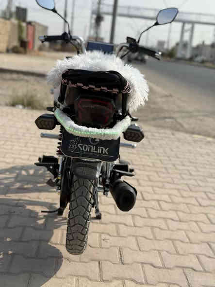 سولنك زنجيل موديل 25 محرك 200
دراجه كامله كماليات وبصمات وسويجات ماشيه4
استفسار خاص او اتصال***********
