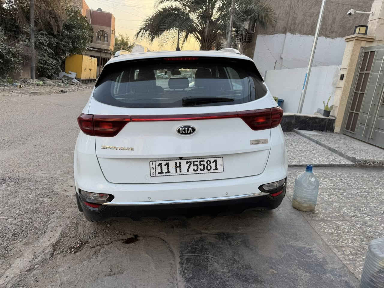 السلام عليكم كيا سبورتج 2019 مواصفات بيسك الشركة الدولية شادلها شاشة اصليه وكامرا ماشيه 58 الف حقيقي السياره نضيفه جداً ومدوشمه الكشنات تخم تاير مكفولة من الصبغ والرصعات ومن كلشي ماعدا بارد كد اصبع بلداير مال الجاملغ الخلفي جهة الصدر سنويه وارقام جديده بأسمي تحويل ثاني يوم مكاني بغداد شارع فلسطين السعر 198 ورقه وبيها مجال بسيط للشراي للاتصال والاستفسار ***********
