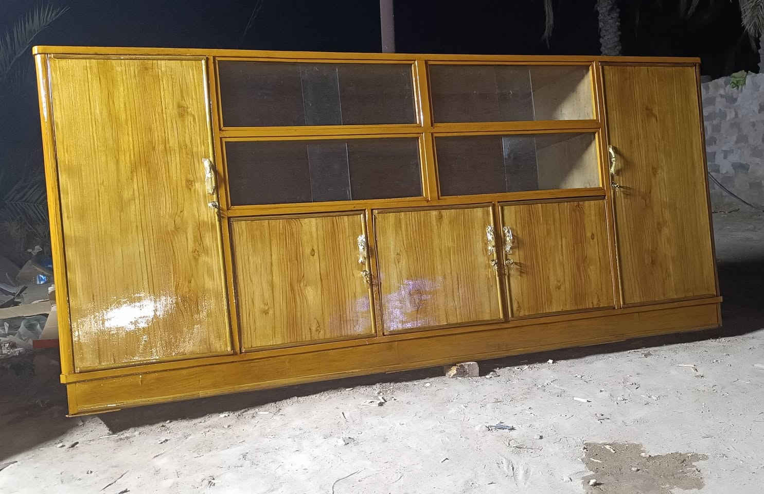 بوفيه تسكام نضيفه الطول 3 امتر  المكان الشاميه السعر ب 225 وهذا رقمي ***********
