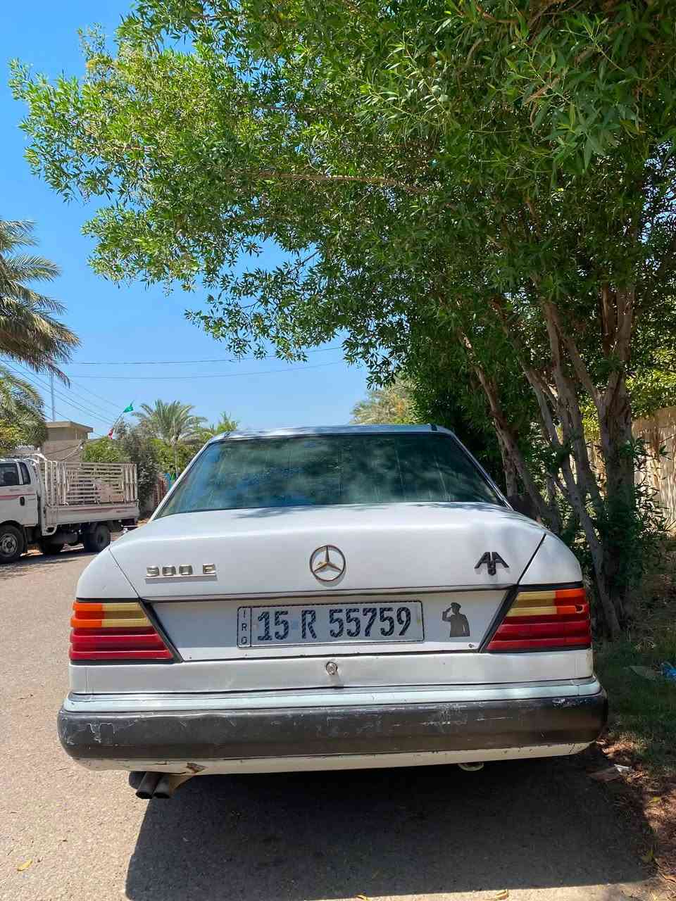 السلام عليكم 
مارسيدس دب موديل 88 بسمي تحويل مباشر  هزة لشهر ال9  سستم سماعات 
محرك كير بطة 2500   اكسل خفيف  شلعة ومعدل 
صدر امامي خلفي  نضيفات 
خياسات خفيفة قاعدة دبل وحدة مصلحة 
مكان ديالى  تقاطع الوجهية 
رقمي ***********
مراوس بمارسدس دب أو جامبو سودة
