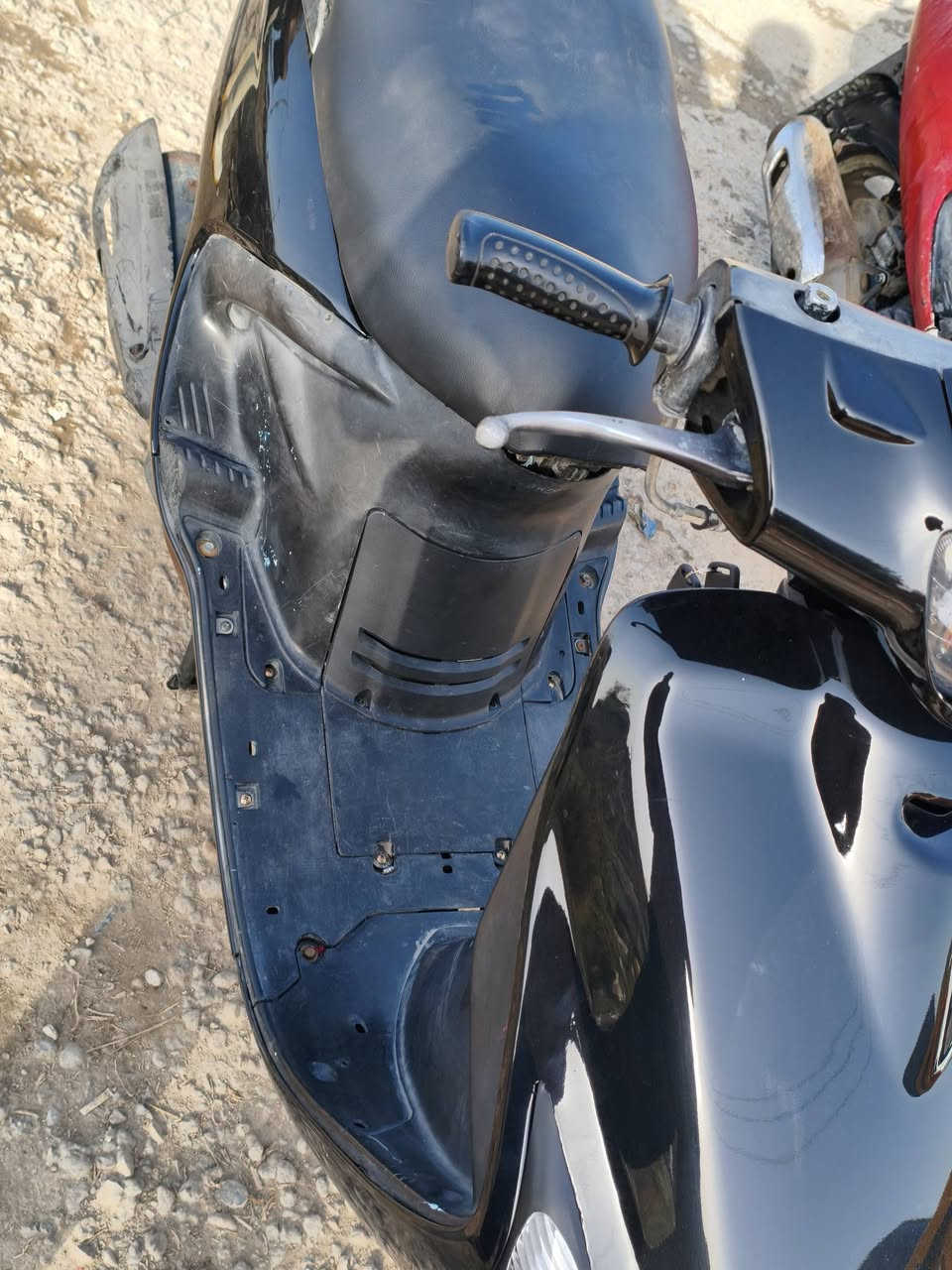 فراشه للبيع مكينه حاويه مامفتوحه
السعر 625 وبيهه مجال قليل 
مكاني الديوانية وهذا رقمي 
***********
