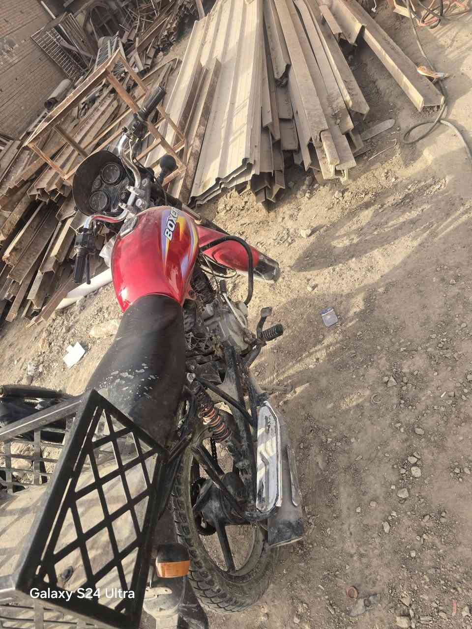 السلام عليكم
دراجه بوكسر موديل 21 

اوراق استنساخ 

السعر 550 الف بيها مجال 

عنوانها بابل / مقابيل التركي 

للاستفسار ***********
