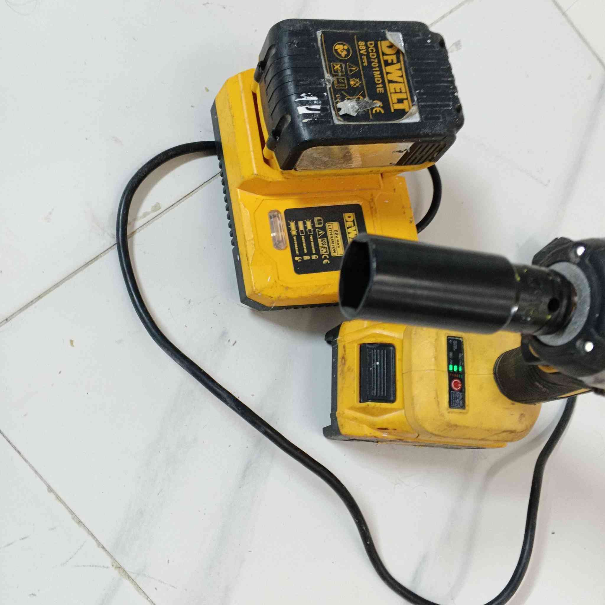 من رخصت ابو الكروب غراض البيع كلمن وسعره


**إذا كنت صاحب هذا الإعلان وتريد حذفه لأي سبب، رجاءا أرسل رسالة إلى الدعم الفني**