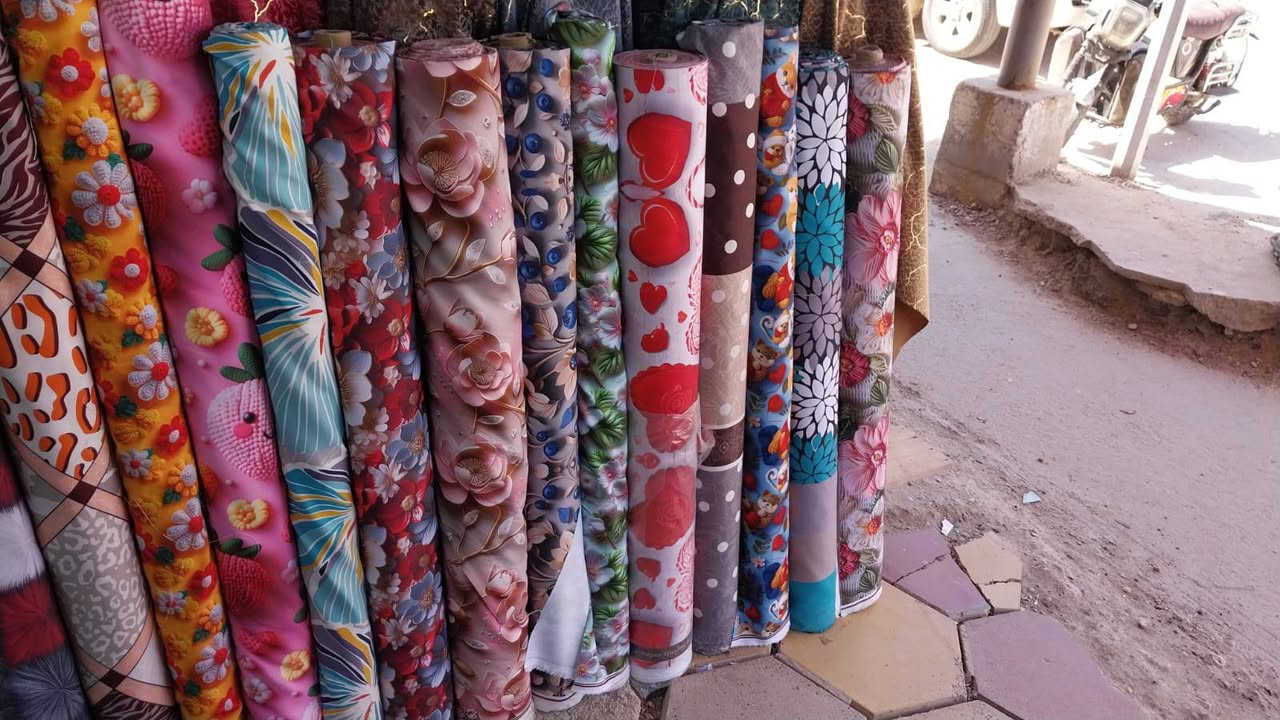 خياطه فرشات حسب الطلب والقياس وجوه منادل ومخاد وبردات 
يوجد توصيل داخل هيت


**إذا كنت صاحب هذا الإعلان وتريد حذفه لأي سبب، رجاءا أرسل رسالة إلى الدعم الفني**