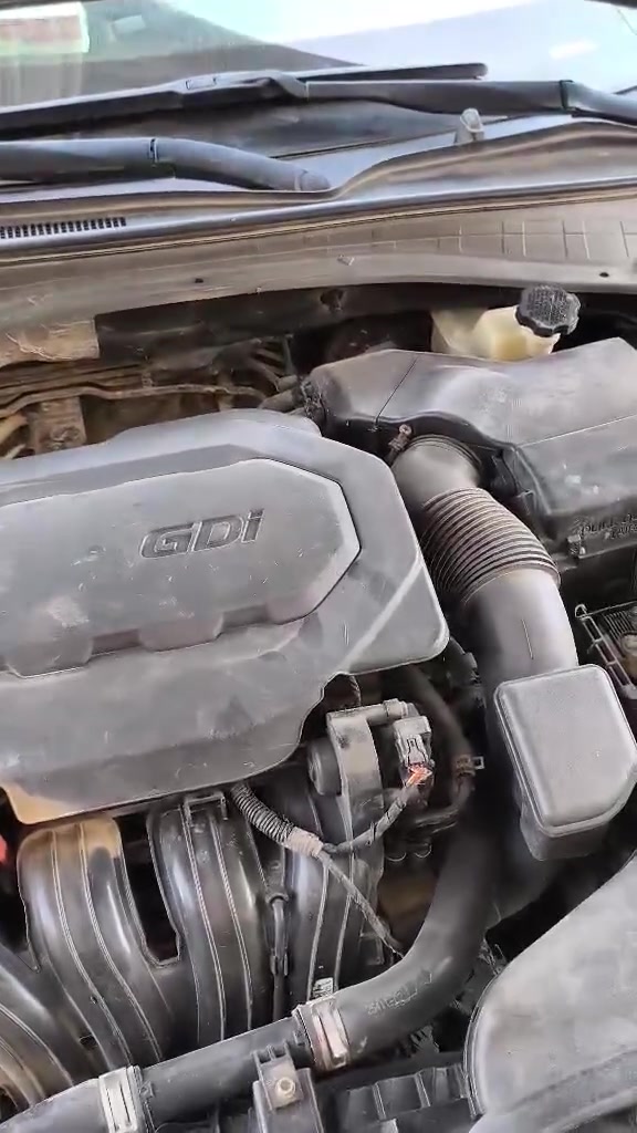 🇺🇸 KIA OPTIMA 2016 (وارد أمريكي).. تصفية وإدامة بمستوى الوكالة وبأنسب الأسعار! 🏎️✨

​لأصحاب سيارات الأوبتيما، هل تلاحظ ضعفاً في السحب، كتمة في المحرك، أو عدم استقرار في عمل "السلولي" وتذبذب الـ RPM؟ السيارات الوارد الأمريكي تحتاج إلى دقة وعناية خاصة لتلائم أجوائنا وبنزيننا.

​في ورشة الحسنين التخصصية، نقدم لك باقة الإدامة المتكاملة لتصفية المحرك وصيانة منظومة الهواء والوقود بأنسب الأسعار المنافسة وباستخدام مواد تنظيف أصلية متخصصة وأجهزة فحص برمجية متطورة.

​✅ برنامج الإدامة الشامل يعيد لسيارتك عزمها الحقيقي:

​🔹 تنظيف الجويتر (بوابة الهواء) خارج السيارة: إزالة كاملة للأوساخ والترسبات مع إعادة البرمجة وضبط الموازنة لإنهاء مشكلة تذبذب الـ RPM.

​🔹 تنظيف وصيانة النوزلات وفلتر الطاحونة: تصفية دقيقة للبخاخات لضمان بخ وقود مثالي وتقليل استهلاك البنزين.

​🔹 تنظيف الحساسات الحيوية (قبل وبعد): 

​تنظيف حساس الهواء (MAP Sensor) لضمان قراءات دقيقة لعقل السيارة.

​تنظيف حساس الكام وحساس الكرنك لتشغيل سريع وسلس للمحرك.

​تنظيف وتصفية منظومة صمامات الـ VVT.

​💰 شعارنا: أعلى جودة عمل في السماوة وبأنسب الأسعار التي تناسب الجميع!

​شغلنا يعتمد على العلم والدقة؛ نفك، ننظف بمواد خاصة، ونفحص بجهاز الكمبيوتر لتعود سيارتك بنشاطها وكأنها خرجت للتو من المعمل، وبأقل تكلفة ممكنة.

​📍 العنوان: السماوة - مقابل جامعة المثنى - الباب الخلفي.

📞 للحجز والاستفسار: *********** - ***********

​ورشة الحسنين.. التشخيص الصحيح، الصيانة المضمونة، والأسعار الأنسب! 🏁
