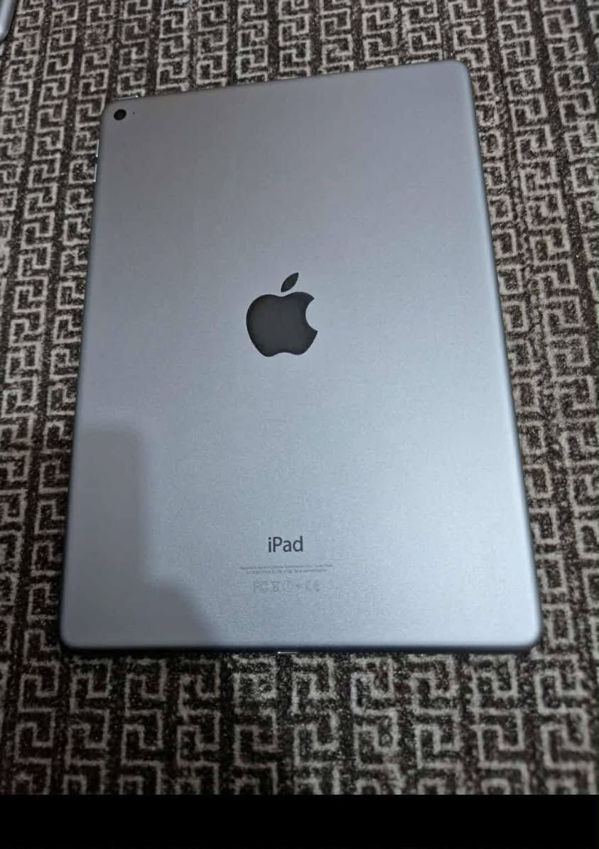 ايباد مني ٥ ذاكرة ٦٤ بي فطر بشاشه السعر ١٢٠ ألف قفل *********** شراي اتصل مكاني بغداد جهاز كله شغال
