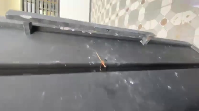 🏡 بيت للبيع

📐 المساحة: 150 متر

📍 العنوان:
طريق السنية السياحي – سكة القطار
مجمع توحيد العفلوكي

✨ تفاصيل البيت:

غرفتين نوم

صالتين

استقبال

مطبخ

مجمع صحيات (داخل وخارج)

💡 بيت مرتب ومناسب للسكن . 

📞 للاستفسار: (***********
***********
