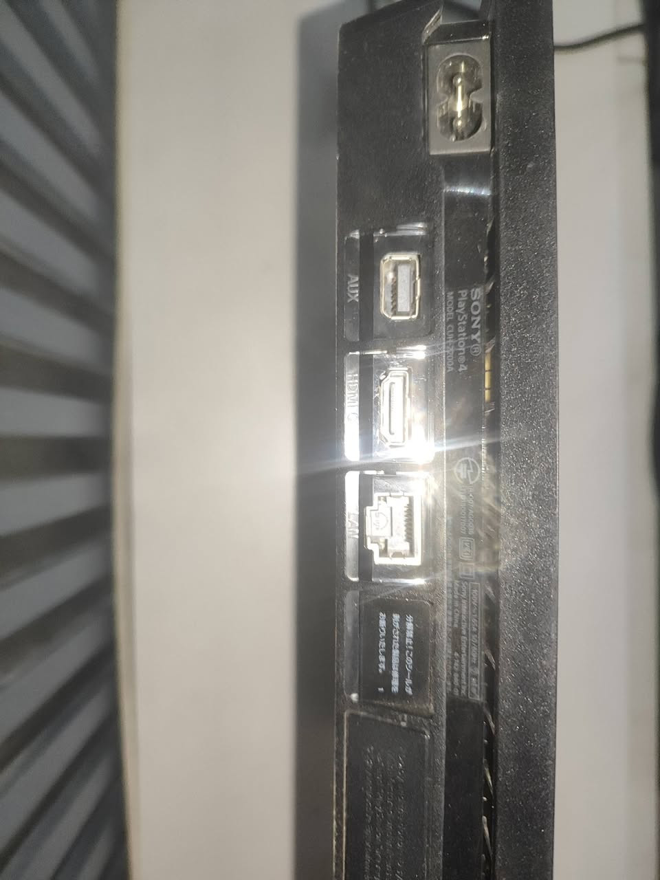 بلي 4 كامل الملحقات فيشه وكارتونته ويا ومستخدم شهرين ومعا ثنين يدات تجاريه وحده اصليه يحتاجلها تصليح ب 5 وشاحنه اليده البلي نضيف نضام 2/75 قرص 
والسعر 250 وبي مجال ❤


**إذا كنت صاحب هذا الإعلان وتريد حذفه لأي سبب، رجاءا أرسل رسالة إلى الدعم الفني**