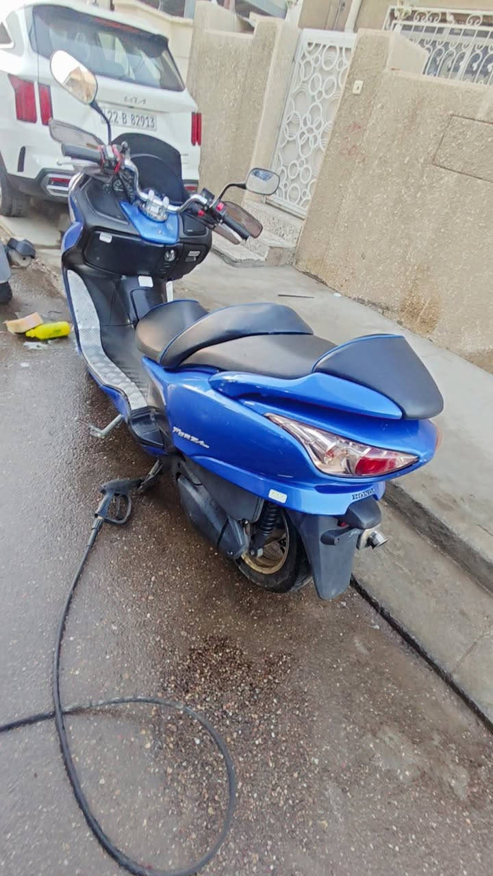 سلام عليكم اخوتي عندي دراجة فورزه 08 للبيع نضافه فول مرتبه ها وجان بيها كير ولغينا الدراجه مرتبه سعرمليون و200وبيها مجال ومال حك الجيه واني بل خدمة الرقم *********** مكاني بغداد المنصور حي العربي
