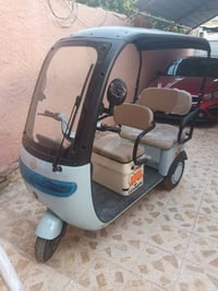 للبيع نظافه ١٠٠٪ رقم صاحب الدراجه 07705505113