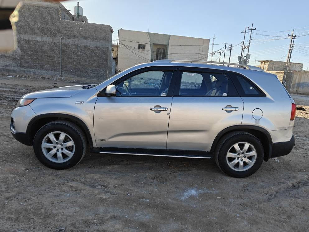 السلام عليكم كيا سيرنتو خليجي موديل 2010 7راكب  مكينه 6 سلندر جديده ستوني شادهة رقم اربيل بيها اربع قطع صبغ فقط شرط السونار بدون ضربه السياره باقي كفاله سياره جاهزه من كلشي سعره 125 وبيها مجال رقم الهاتف *********** مكاني طويريج كربلاء, العراق
