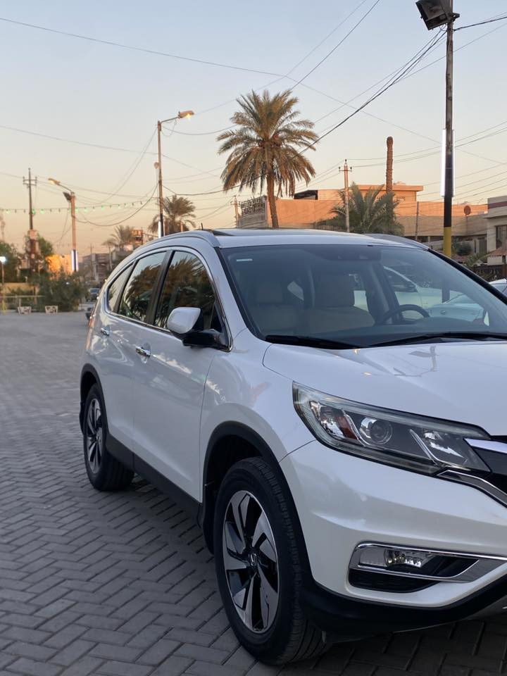 Honda  CR-V 2016 سلام عليكم سيارة للبيع سيارة بلادية ولا سبق ولا حادث ساس عام فول مواصفات الاستفسار عن الرقم ***********
