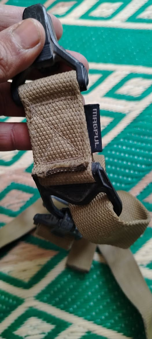 حمالة M4 ام فور اصلية سعرة 20الف
عنوان مدينة الصدر نهاية شارع الارفلي 
رقم هاتف📞 ***********
رقم هاتف📞 ***********
